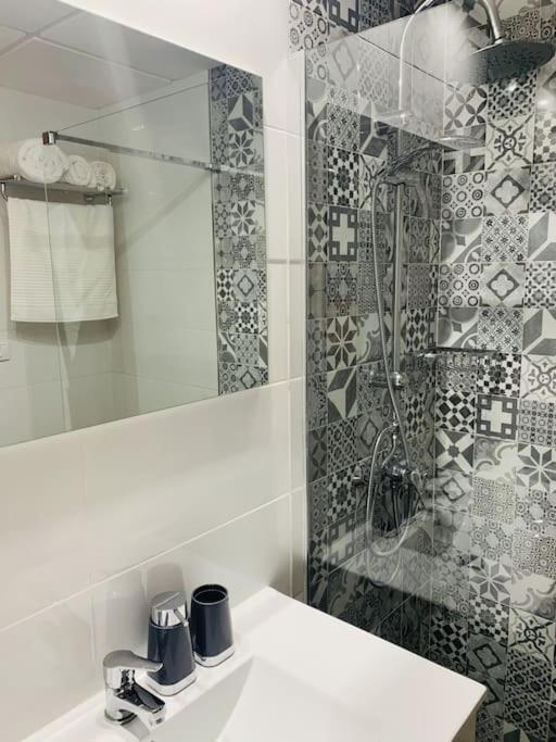 Alterhome Luminoso Estudio Con Piscina Y Maravillosas Vistas Torremolinos Ngoại thất bức ảnh