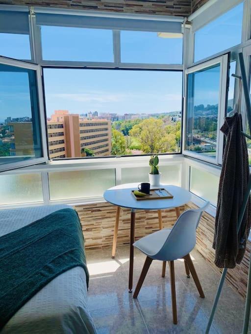 Alterhome Luminoso Estudio Con Piscina Y Maravillosas Vistas Torremolinos Ngoại thất bức ảnh