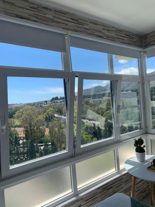 Alterhome Luminoso Estudio Con Piscina Y Maravillosas Vistas Torremolinos Ngoại thất bức ảnh