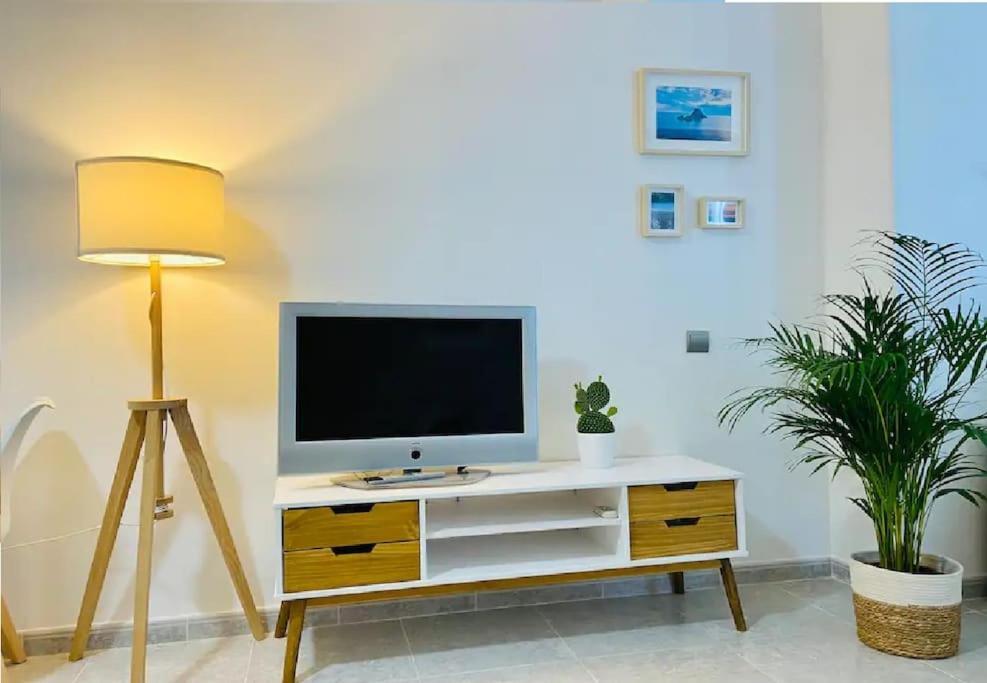 Alterhome Luminoso Estudio Con Piscina Y Maravillosas Vistas Torremolinos Ngoại thất bức ảnh
